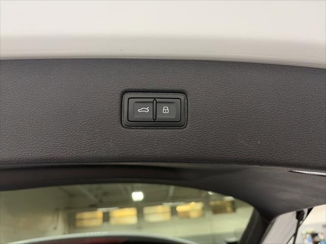 2023 Audi Q7 Premium Plus