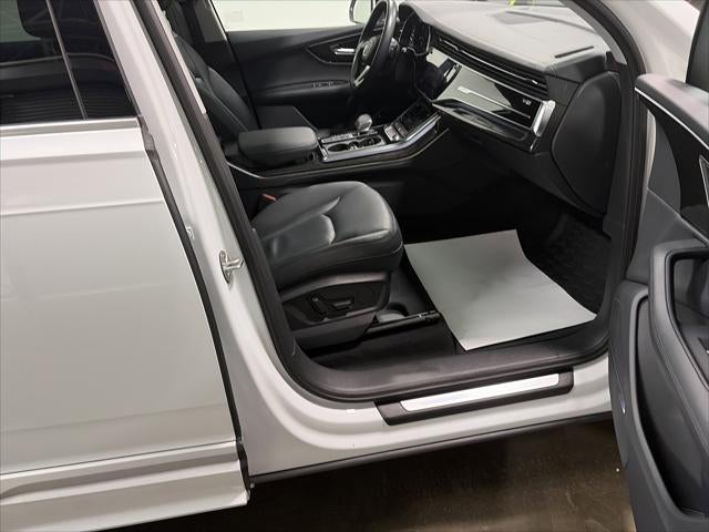 2023 Audi Q7 Premium Plus