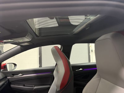 2025 Volkswagen Golf GTI SE