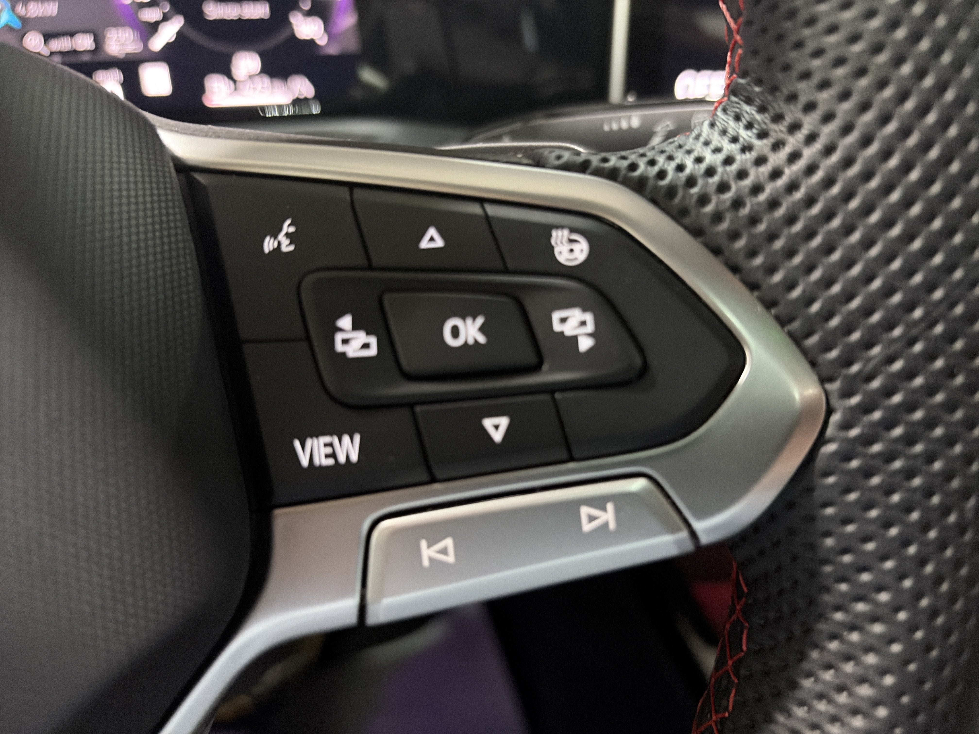2025 Volkswagen Golf GTI SE