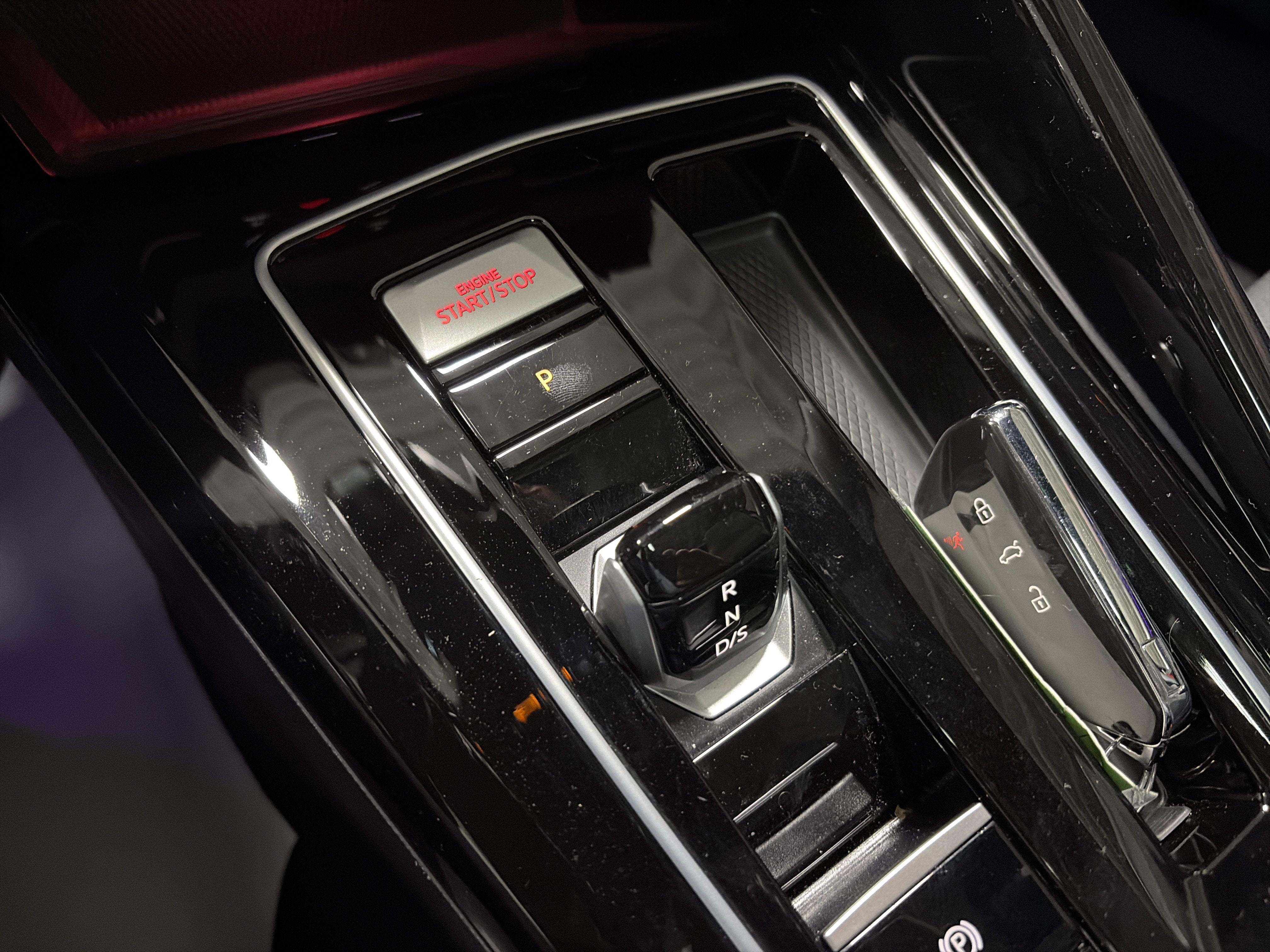 2025 Volkswagen Golf GTI SE