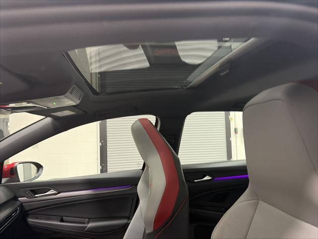 2025 Volkswagen Golf GTI SE