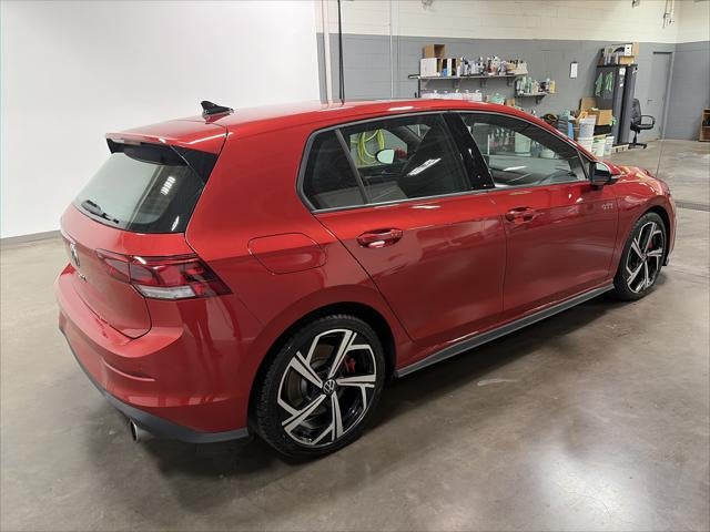 2025 Volkswagen Golf GTI SE