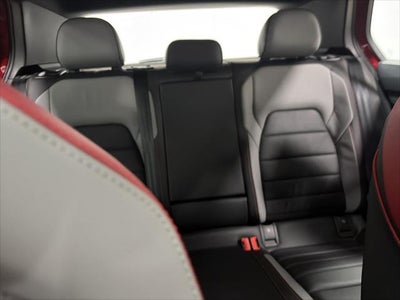 2025 Volkswagen Golf GTI SE
